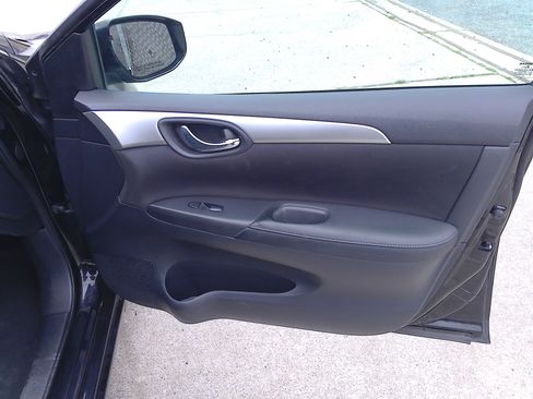 Used 2018 Nissan Sentra S FWD image 13