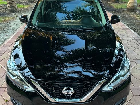 Used 2019 Nissan Sentra SV FWD image 2