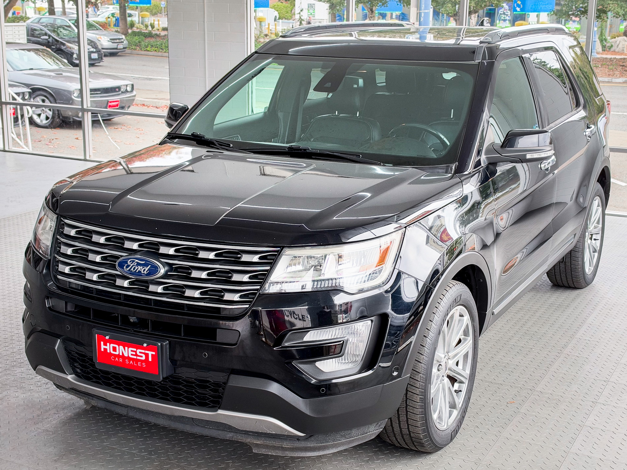 Used 2017 Ford Explorer 4WD Limited image 3