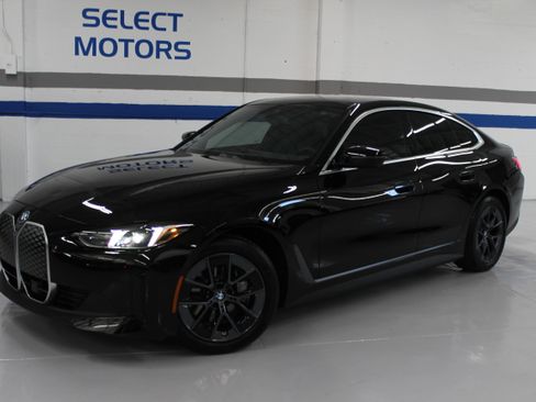 Used 2025 BMW i4 eDrive40 RWD image 2