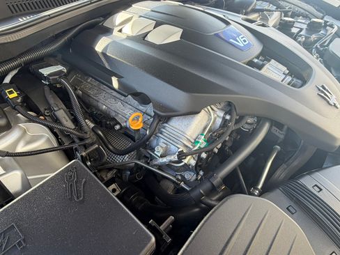 Used 2018 Maserati Quattroporte S GranSport Q4 image 17