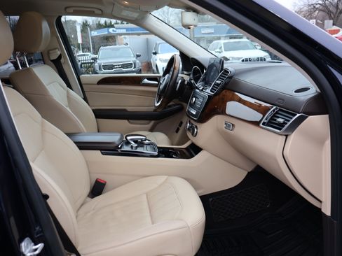 Used 2017 Mercedes-Benz GLS 450 image 28