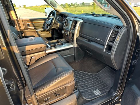 Used 2014 RAM 1500 Laramie image 11