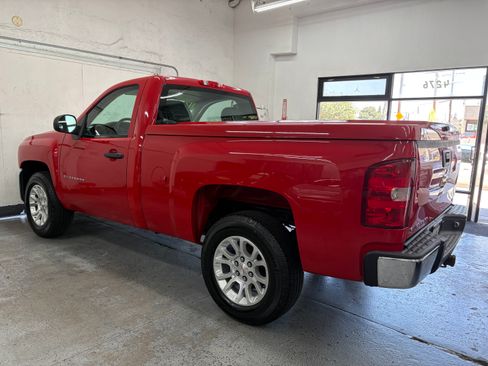 Used 2012 Chevrolet Silverado 1500 2WD Regular Cab image 4