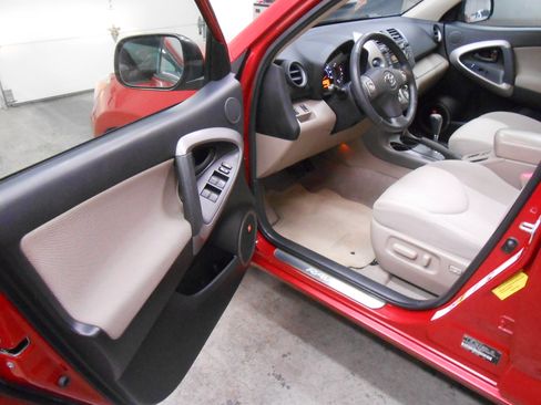 Used 2008 Toyota RAV4 4WD Limited image 10