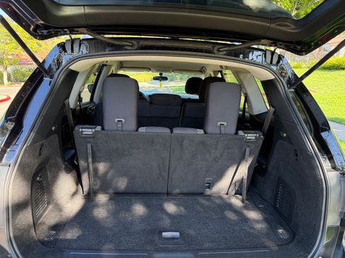 Used 2019 Nissan Pathfinder FWD image 4