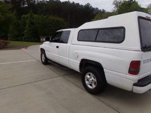 Used 2001 Dodge Ram 1500 Truck Sport image 3