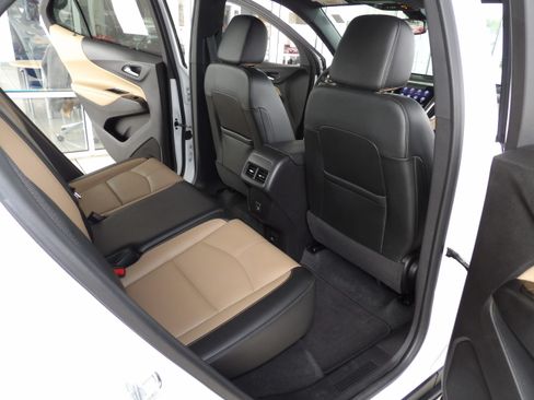 Certified 2024 Chevrolet Equinox Premier image 22