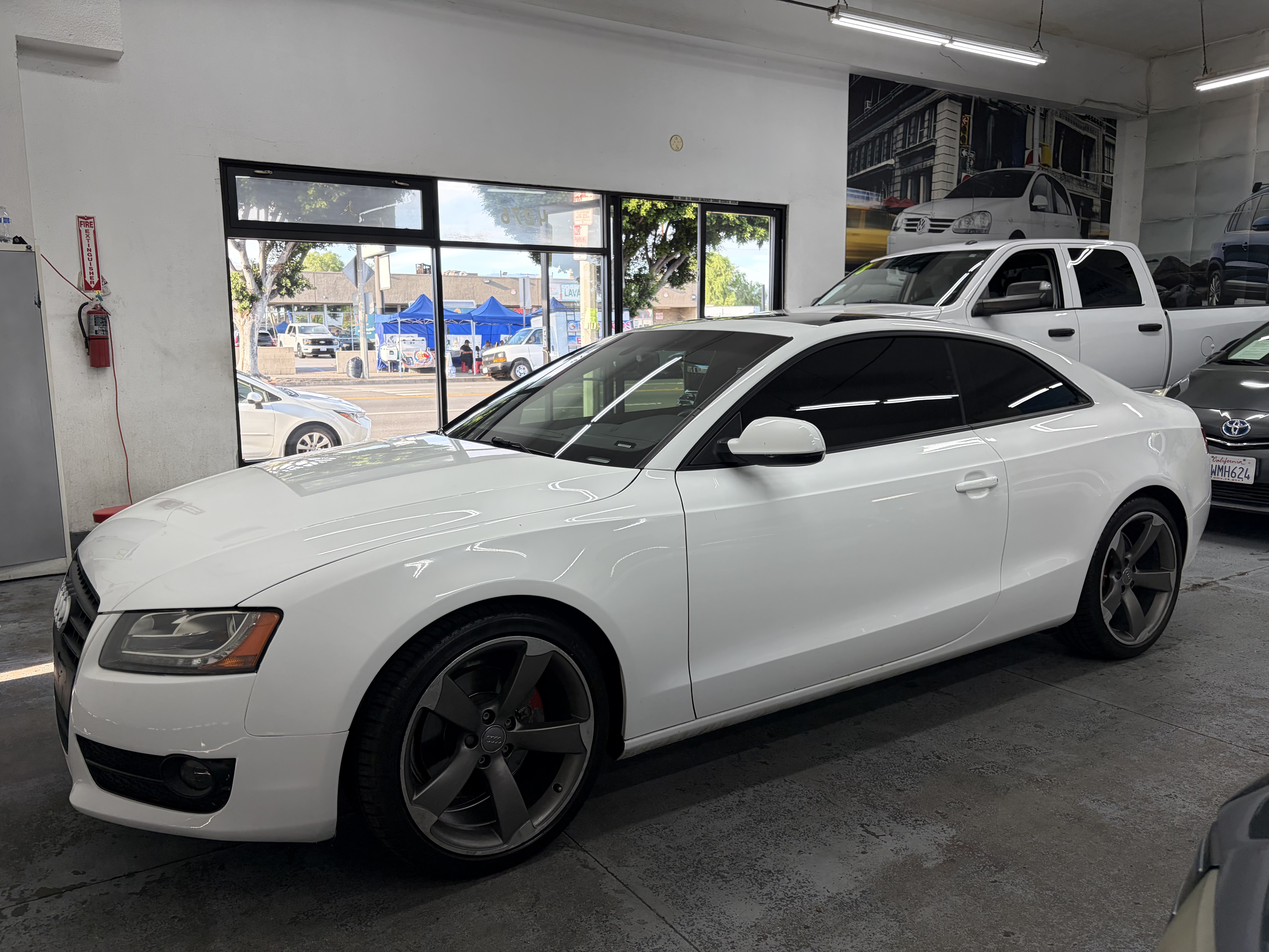 Used 2011 Audi A5 2.0T Premium Plus quattro Cpe AWD/4WD image 3