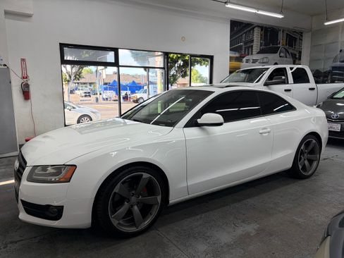 Used 2011 Audi A5 2.0T Premium Plus quattro Cpe AWD/4WD image 3