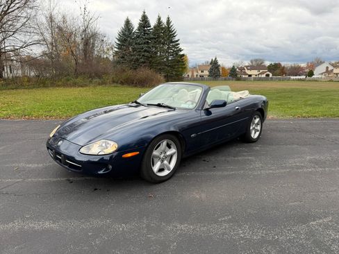Used 1998 Jaguar XK8 image 2