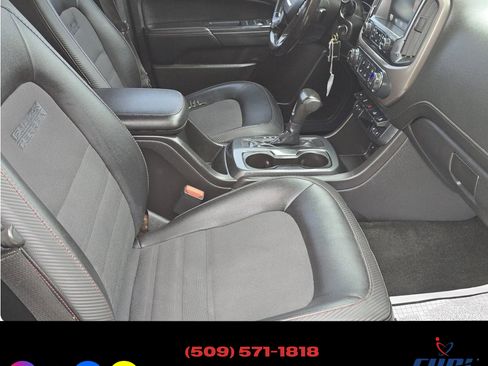 Used 2015 GMC Canyon SLE image 21