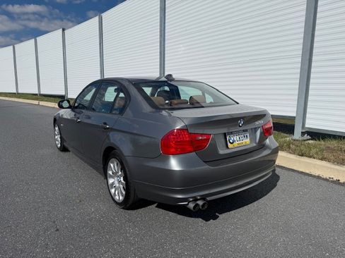 Used 2011 BMW 328i xDrive image 3
