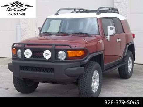 Used 2008 Toyota FJ Cruiser image 1