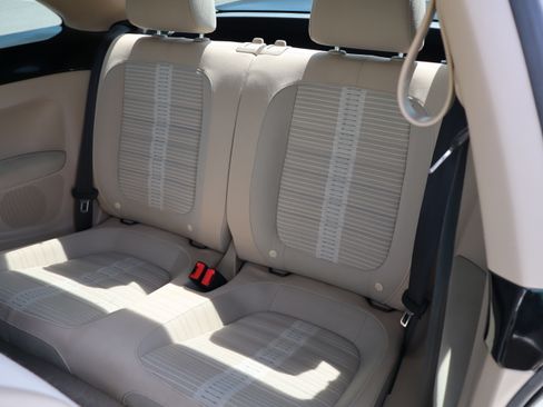 Used 2013 Volkswagen Beetle 2.0T image 14