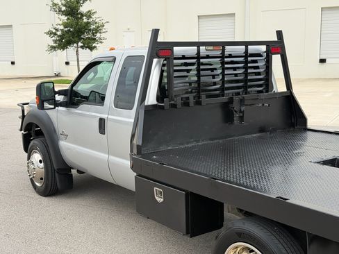 Used 2012 Ford F550 image 32