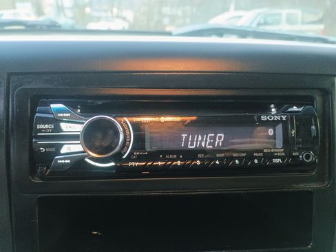 Used 2009 Chevrolet Silverado 1500 LS image 15