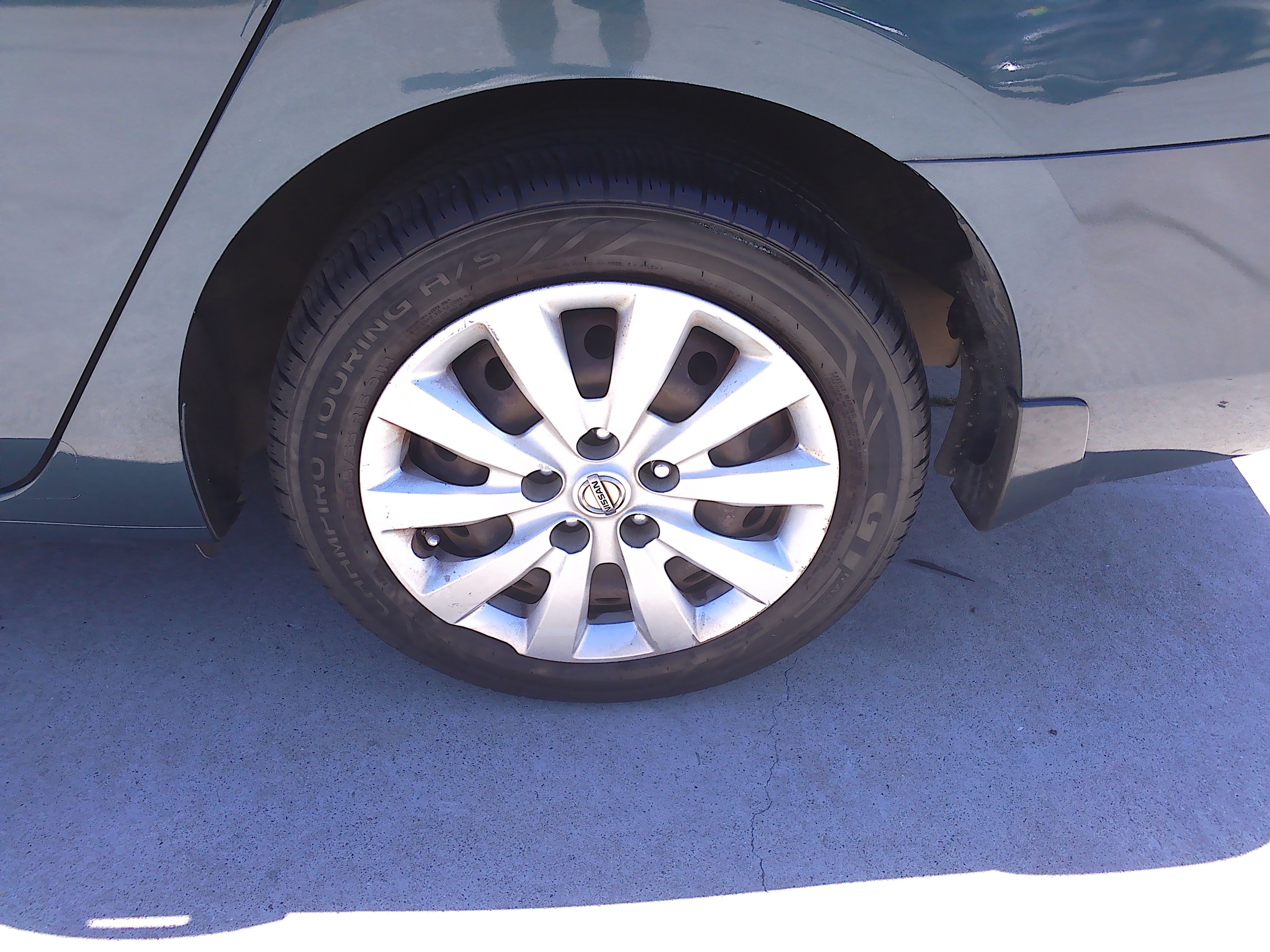 Used 2015 Nissan Sentra SV FWD image 33
