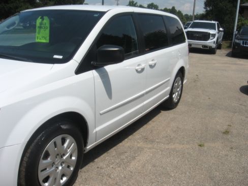 Used 2017 Dodge Grand Caravan UNAVAIL FWD image 1