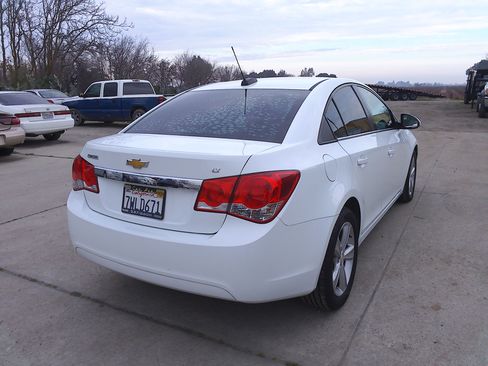 Used 2015 Chevrolet Cruze LT image 4