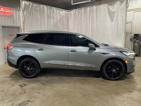 Used 2024 Buick Enclave FWD Essence image 32