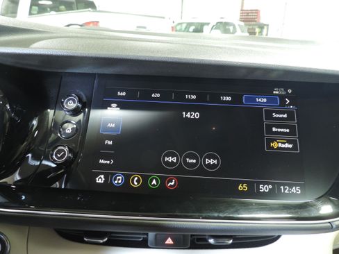 Used 2023 Buick Envision Avenir image 42