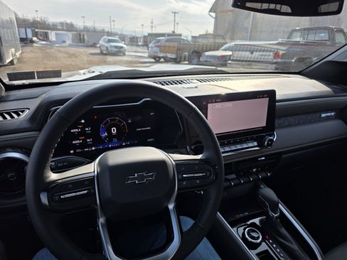 Used 2025 Chevrolet Colorado ZR2 image 16