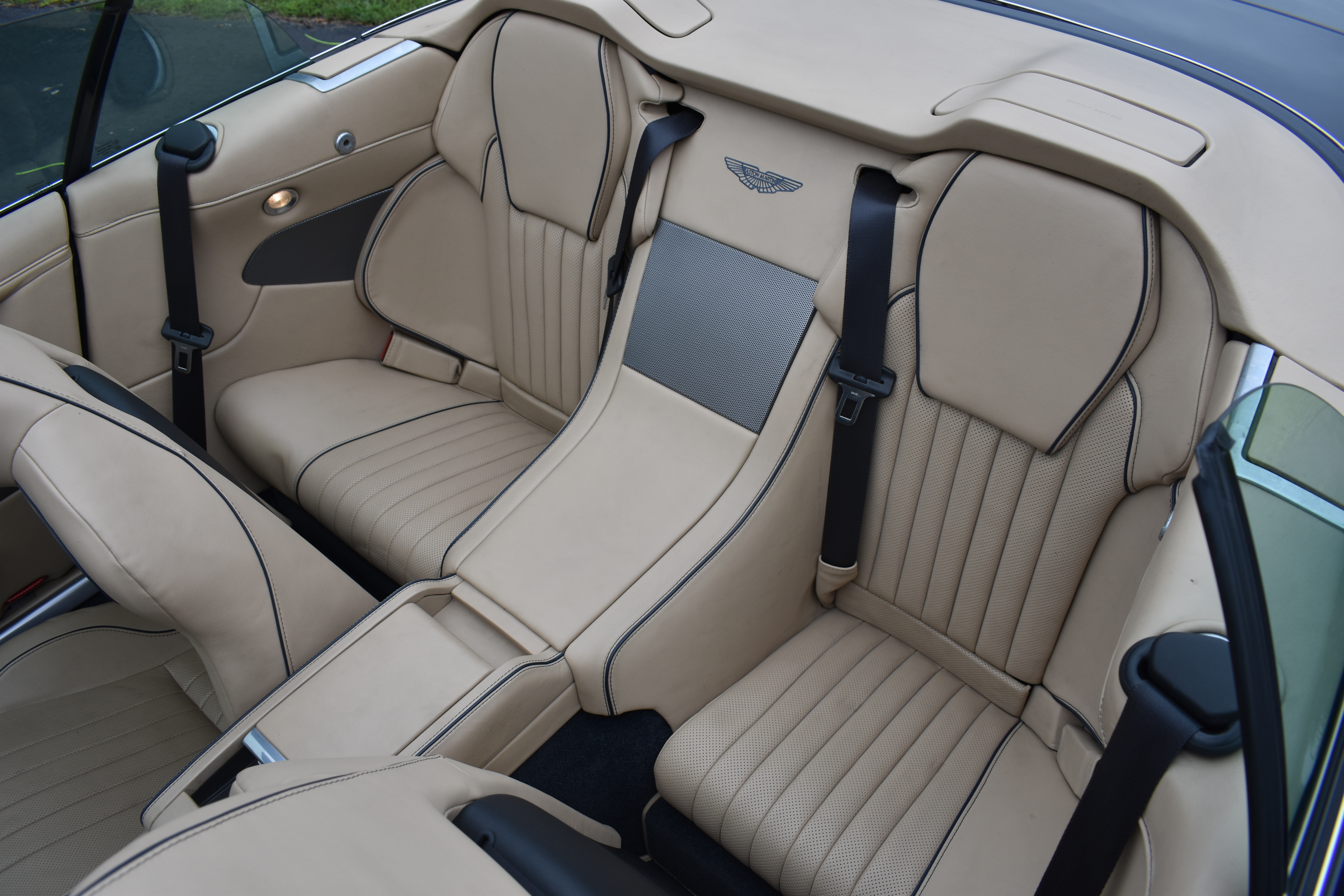 Used 2016 Aston Martin DB9 GT Volante RWD image 40