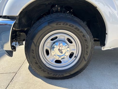 Used 2014 Ford F250 XL image 17