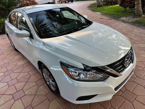 Used 2016 Nissan Altima 2.5 SV image 3
