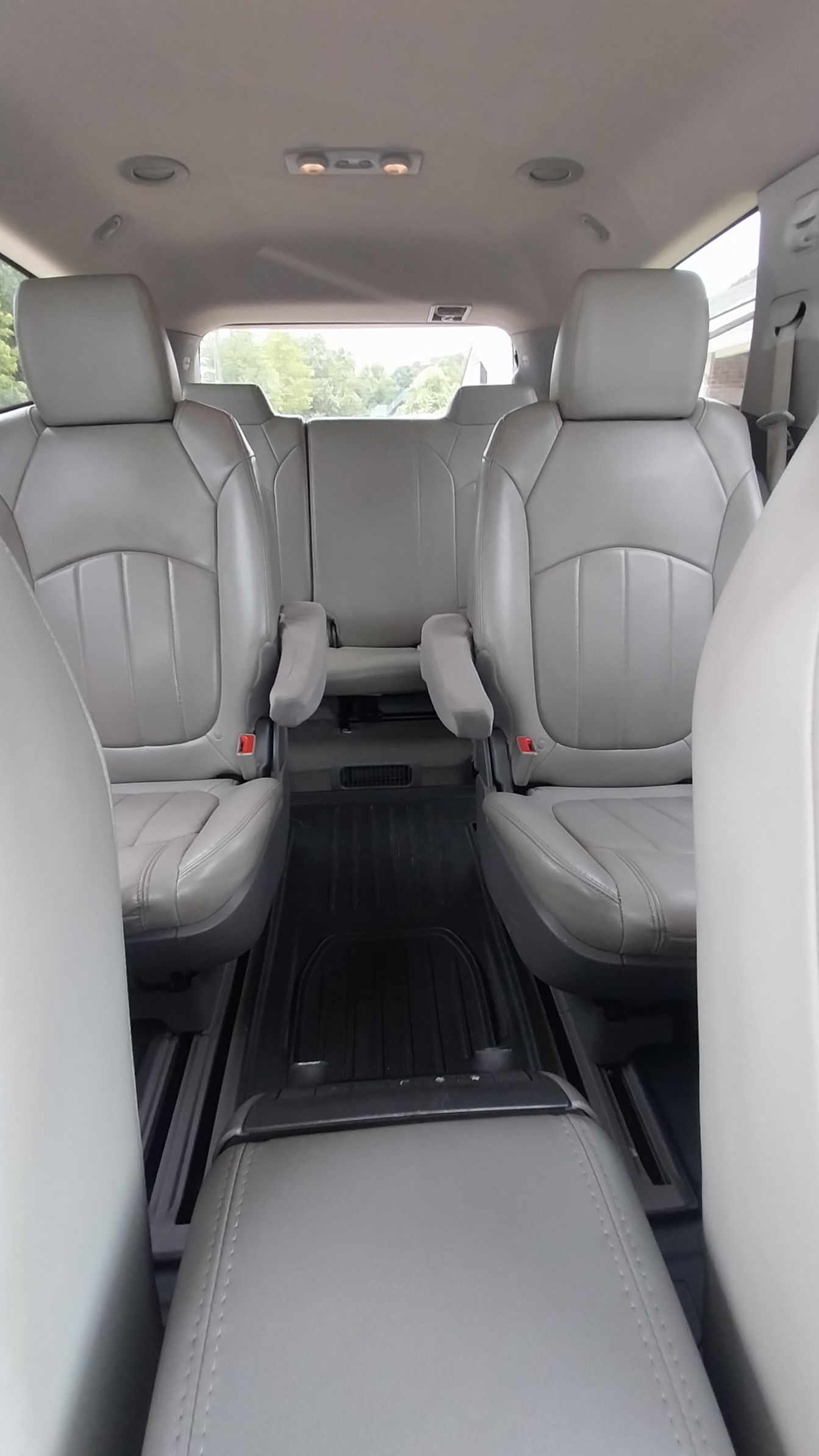 Used 2015 Chevrolet Traverse AWD LTZ image 15