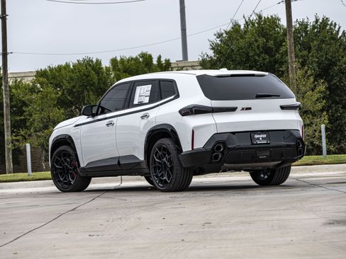 New 2026 BMW XM Label Red image 5