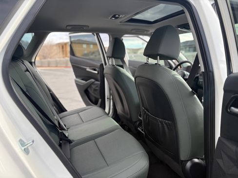 Used 2024 Kia Seltos SX image 12