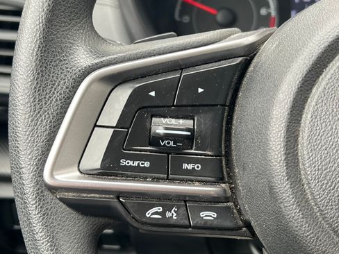 Used 2017 Subaru Impreza 2.0i Premium image 11