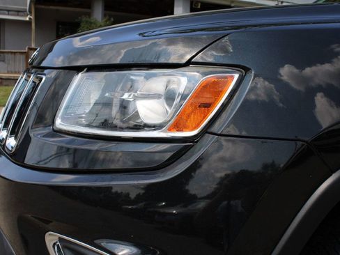 Used 2014 Jeep Grand Cherokee Limited image 19