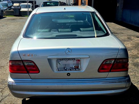 Used 2002 Mercedes-Benz E 430 Sedan image 7