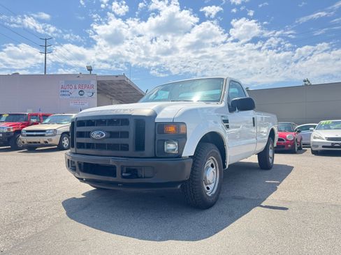 Used 2010 Ford F250 2WD Regular Cab Super Duty image 2