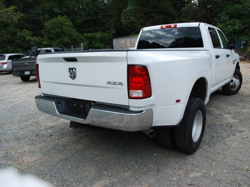 Used 2016 RAM 3500 ST image 8