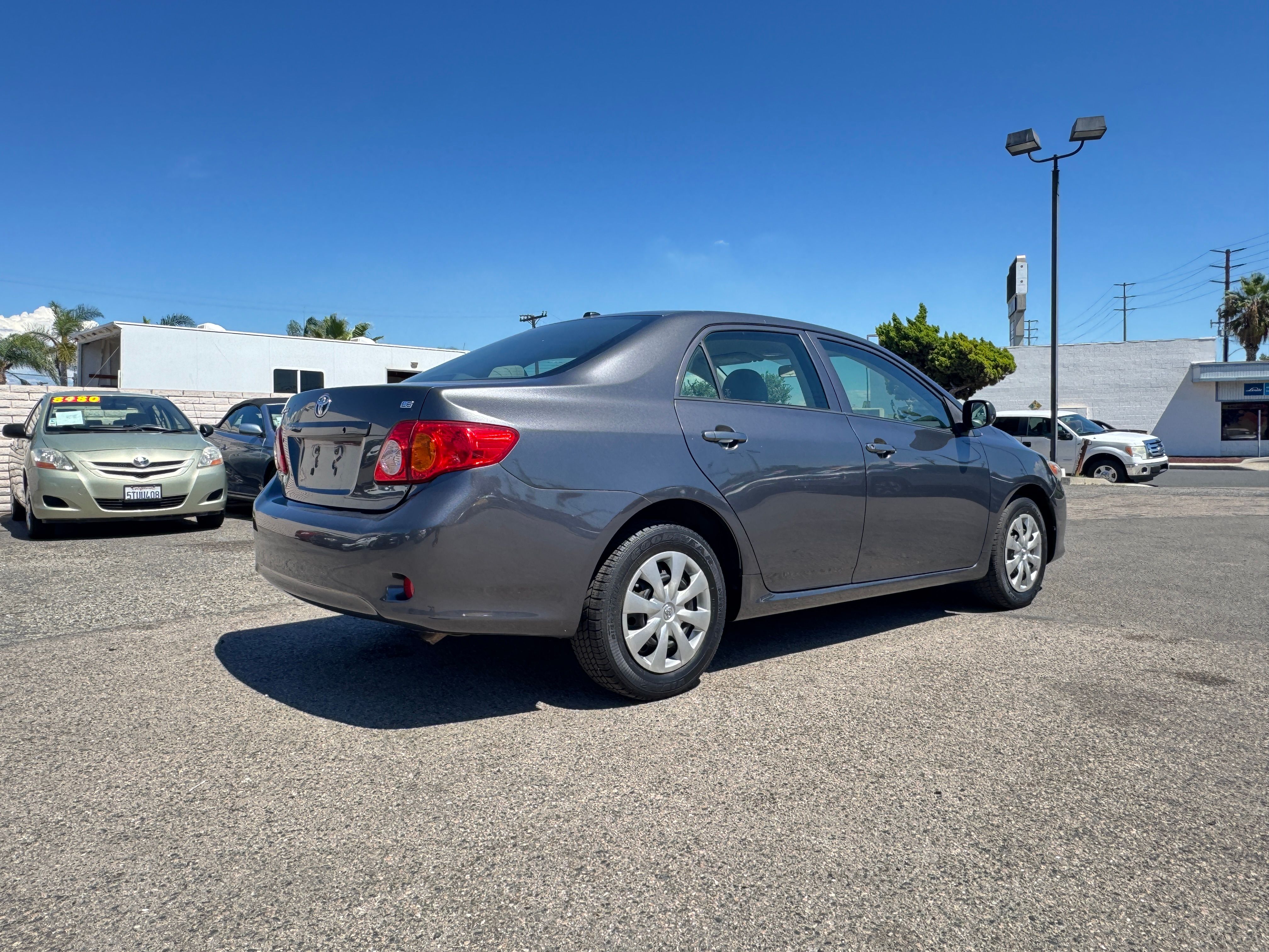 Used 2009 Toyota Corolla LE FWD image 9