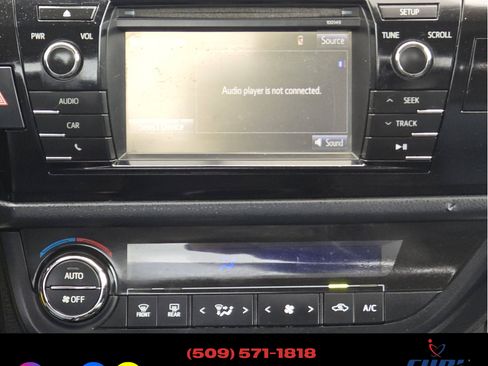 Used 2015 Toyota Corolla LE image 10