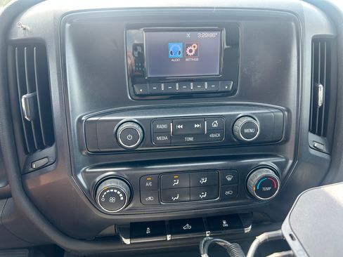 Used 2015 Chevrolet Silverado 2500 2WD Double Cab image 11
