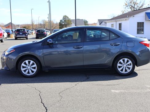 Used 2015 Toyota Corolla LE image 5