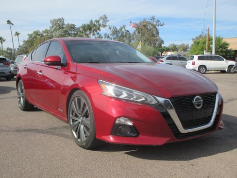 Used 2019 Nissan Altima 2.0 Platinum image 14