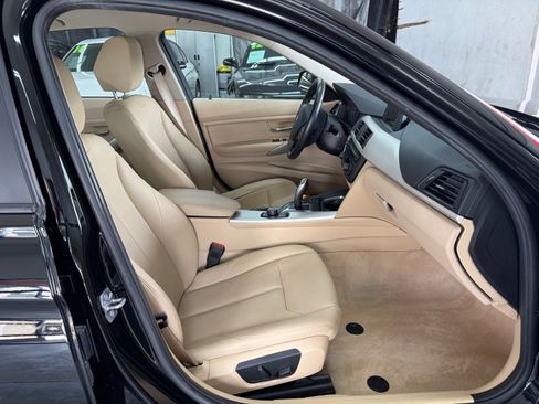 Used 2015 BMW 320i Sedan RWD image 16