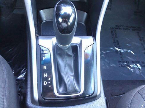 Used 2017 Hyundai Elantra GT image 19