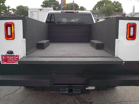 Used 2022 Chevrolet Silverado 3500 W/T RWD image 7