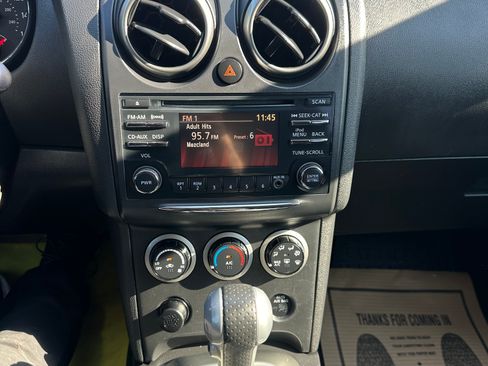 Used 2015 Nissan Rogue SV image 10