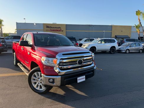 Used 2017 Toyota Tundra SR5 image 1
