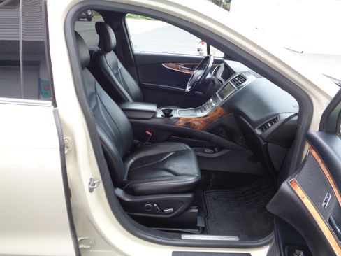 Used 2016 Lincoln MKX Reserve image 8