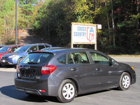 Used 2013 Subaru Impreza 2.0i image 10